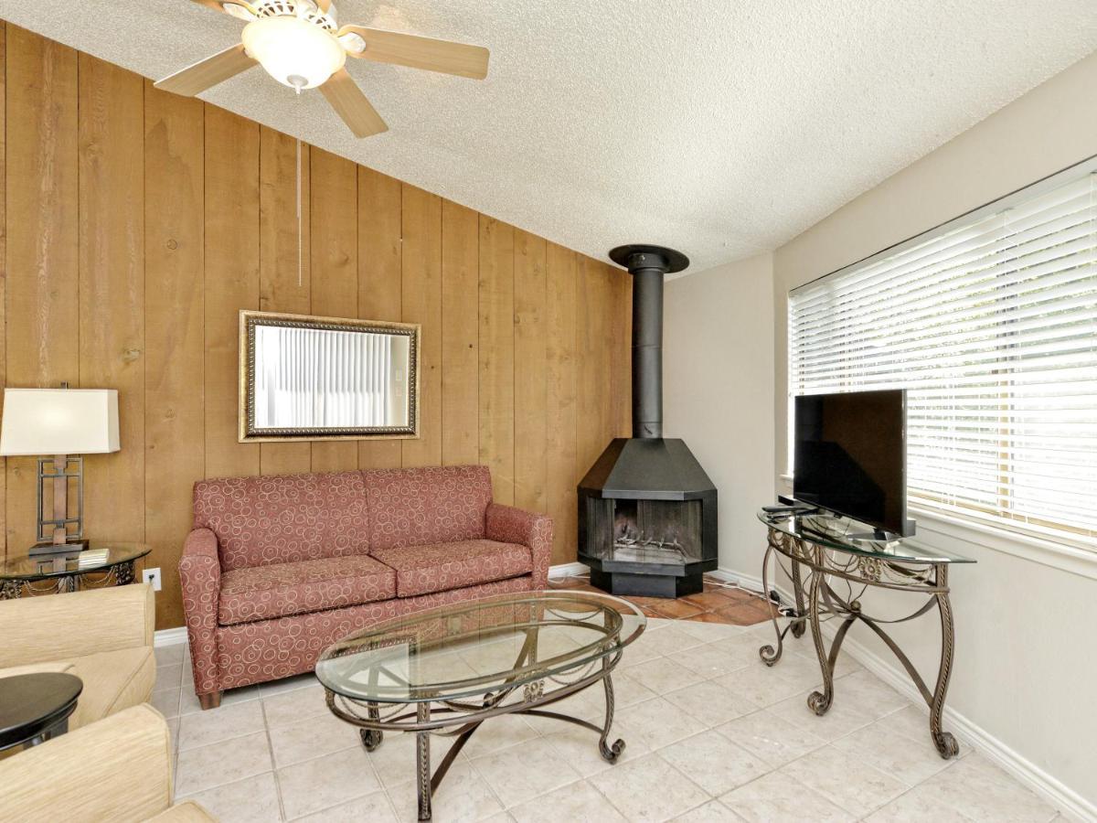 Lake Travis Bungalow Casita Golden Rod #2 Lakeway Εξωτερικό φωτογραφία